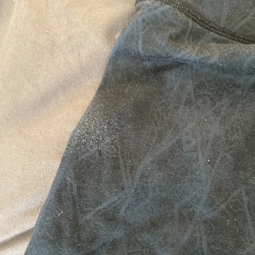 Alo leggings - discontinued pattern! - Picture 5 of 5